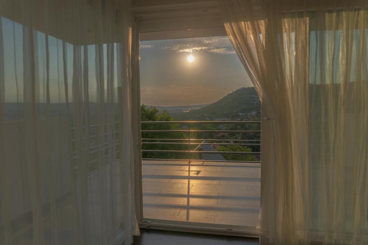 Private Family Villa Budaors Bagian luar foto