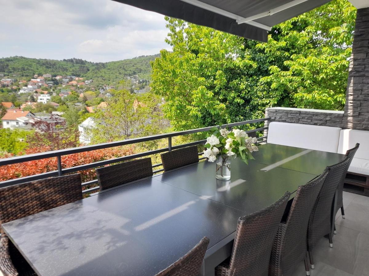 Private Family Villa Budaors Bagian luar foto