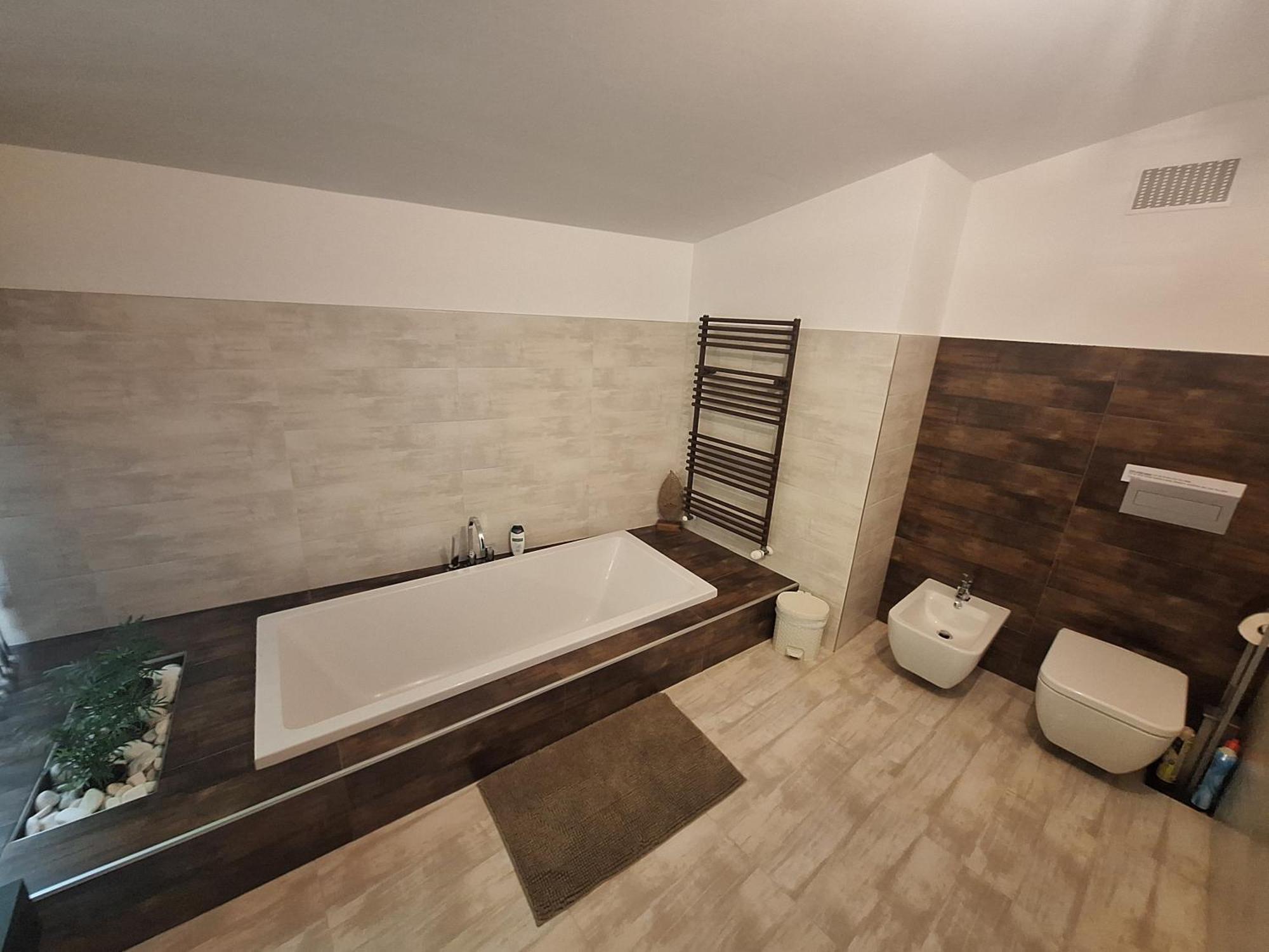 Private Family Villa Budaors Bagian luar foto